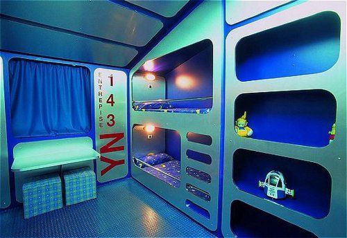 GROOM ROOM 04 E