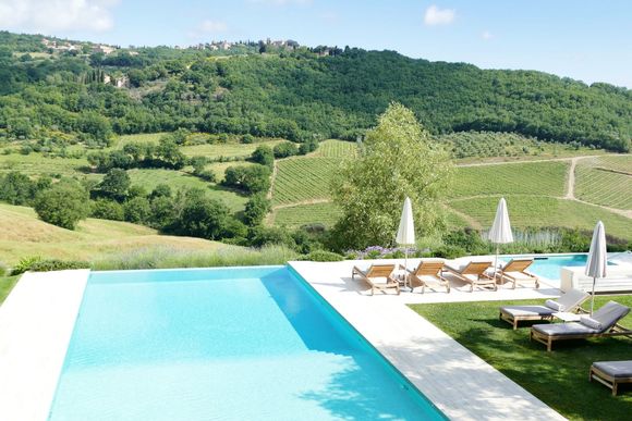 Pool and Montefollonico