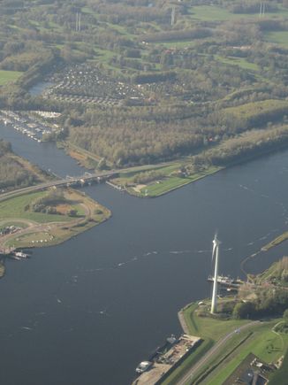 Brug over Zijkanaal C.