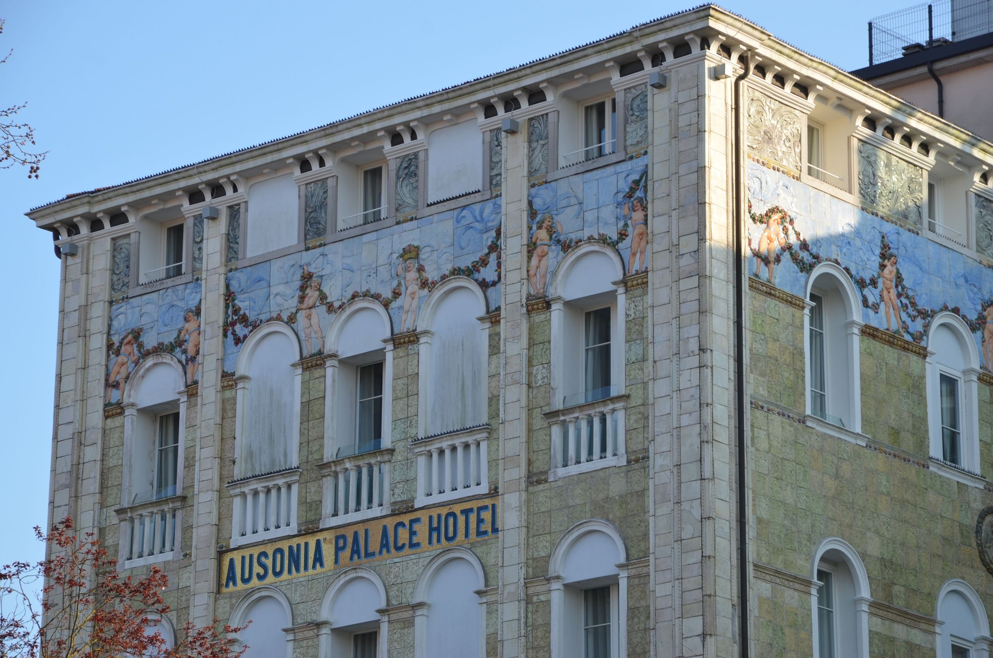 Ansonia Palace Hotel in Lido, style Liberty (Art Nouveau), detail