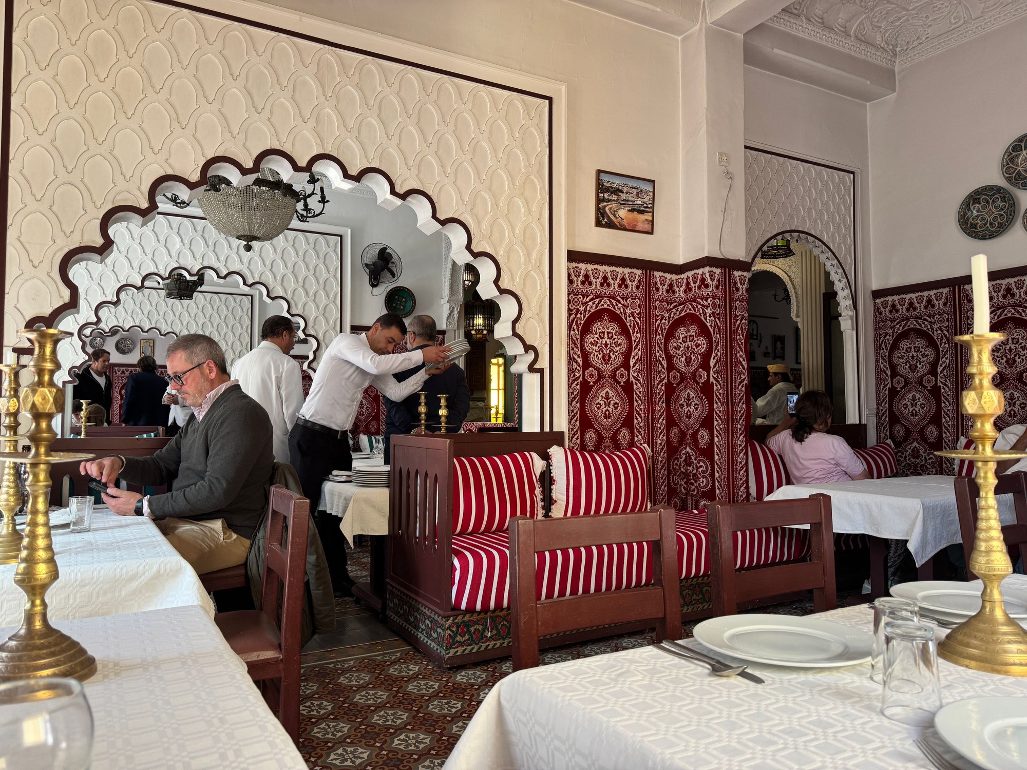 Traditonal live music here