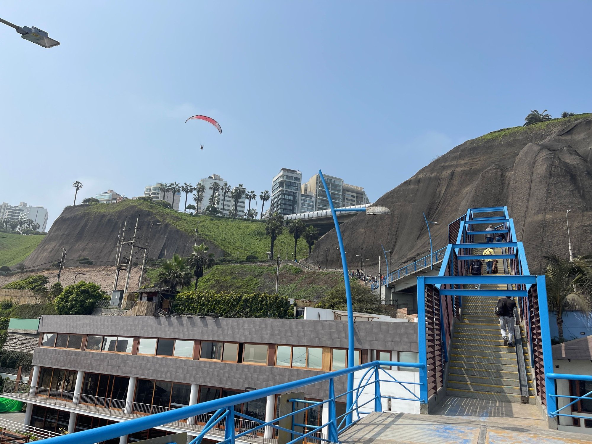 Puente Peatonal Makaha- Makaha pedestrian bridge