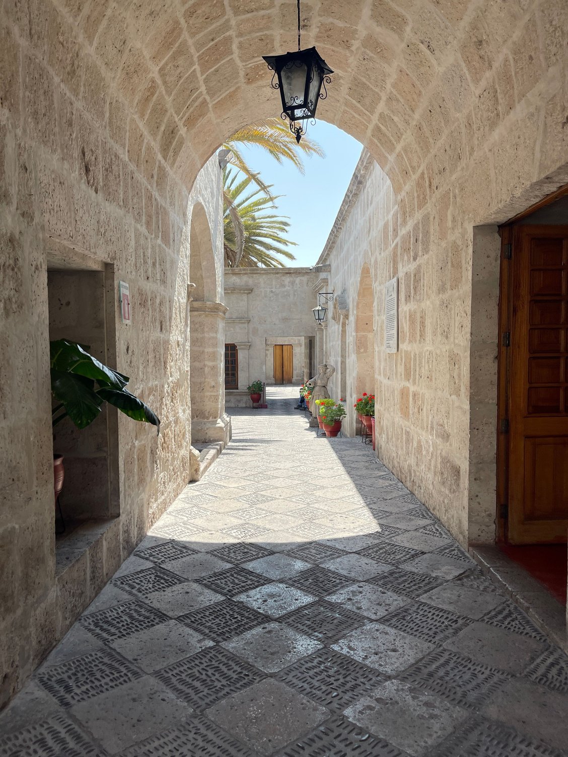 Beautiful entrance leading to the courtyard 
