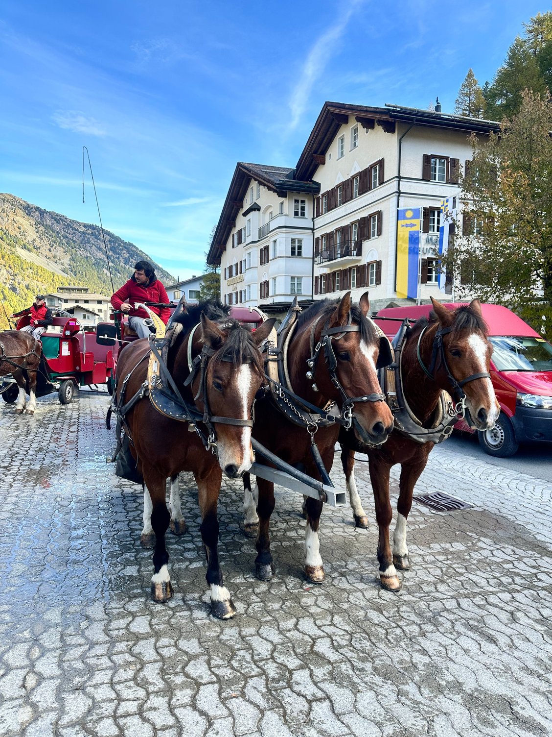 The carriages getting ready.