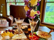 Channeling kureiff with the Pinot bubbly, my fav