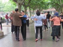 And what were the locals doing in the park........ dancing !!!
and  not to any slow Chinese music, nope,  when I arrived,  Elvis was on  and singing "Don't Be Cruel".

Yes  I did dance with one of the ladies  while my sister took a movie !!! ;)