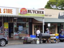 Street bbq gets customers in....