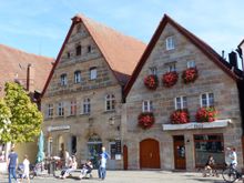 Lots of people about