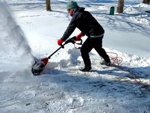 This Toro electric snow blower works great! It was fun getting dressed up in my Patagonia clothing again, although I would much prefer to be back down there. It is now up to 12°. Refreshing!