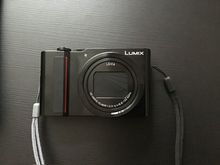 No obvious misalignment of lens
