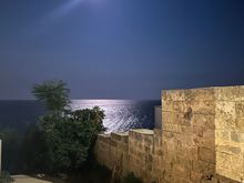 Does this need a caption?