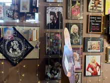 Some very impressive memorabilia. The (female) owner has been collecting this stuff for years.