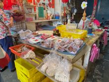 Stinky tofu stand - small bag in lower right corner. It didn't smell too bad but we weren't given samples. 