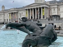 Shot of the water court in front of the National Gallery