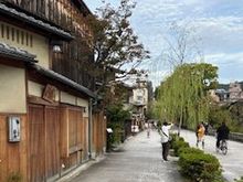 Scenic path in the movie "Memoirs of a Geisha"