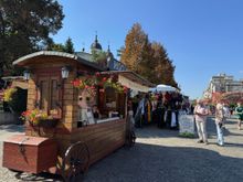 Vendors set up along the pedestrianized street.
