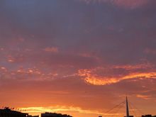 Sunrise in Le Havre this morning.  But now I'm back in Paris, so I won't be seeing that again.