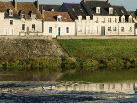 Houses reflected on the Loire. 