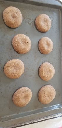 Just out of the oven , they have to cool a bit, but they sure smell  like Molasses.  Ok , who once one !!?
I just has one and they are Die-lish-us !!;)
