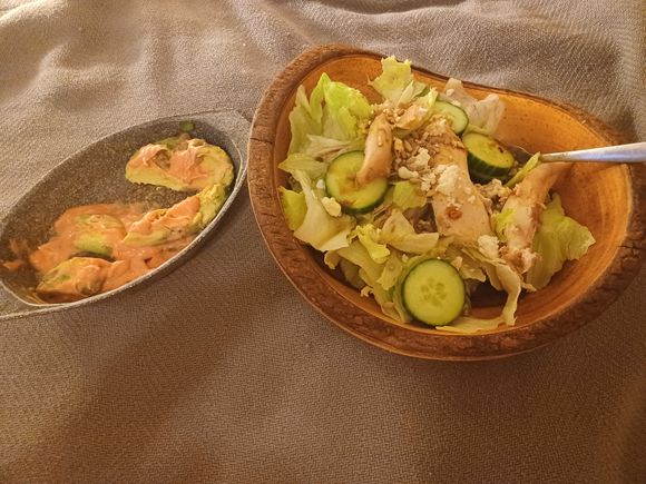 Dinner salad with shredded chicken brwast feta, sunflower seeds and balsamic vinegar, and avocado with dressing, ghat I still make by color.