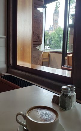 
Kelvingrove breakfast, with porridge and berries.