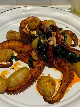 Amazing octopus at El Guero Marinero 