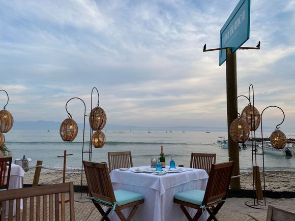 Tuna Blanca - a romantic spot with delicious food. 