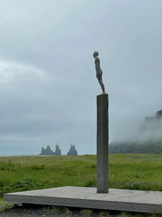 This is a gesture of peace between the British and Icelandic fishermen. 