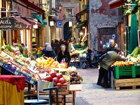 Shopping in Bologna  market