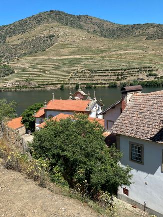 A small town on the river 