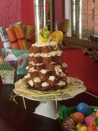 My version of emon Panettone with marscapone, lemon curd, limoncello, lemon zest and crystallized ginger. It’s a bit lopsided but tastes grrreat! 