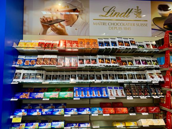 Someone on the tour said Lindt here is waaaaay better than the US version which is made differently. Had 5 truffles to see for myself and I agree!