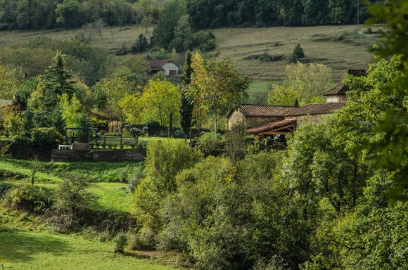 Our wealthy neighbours across the valley. Their historic stone barn was the longest such structure that we'd ever seen. Could've operated a bowling alley there. Their old dovecoat was also in fantastic shape, museum-quality.