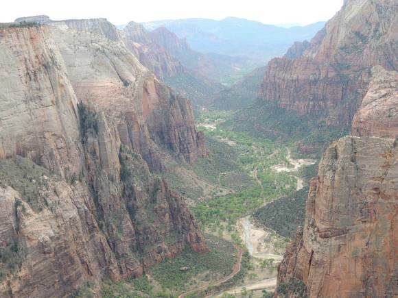 Zion NP-view from Observation point
Lower right plateau is Angel Landing 