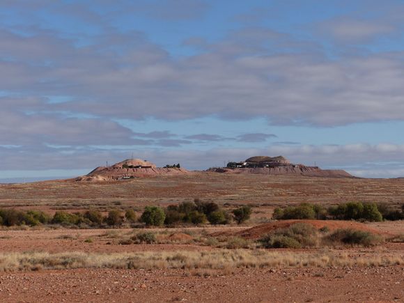 Living underground when there are few hills