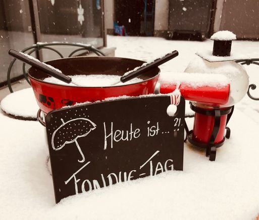 Actually, restaurants serving fondue don't need to advertise, most are fully booked already for the entire month. Our team tried to get a fondue dinner reservation at several restaurants in Basel; we got lucky because one restaurant just happened to get a cancellation 5 minutes before we called. It's easier to get a prime parking spot at the King of Prussia mall the week-end before Christmas!