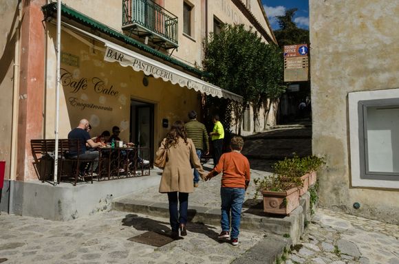 Ravello has a certain upscale vibe throughout. You won't find any Dollarama stores there.