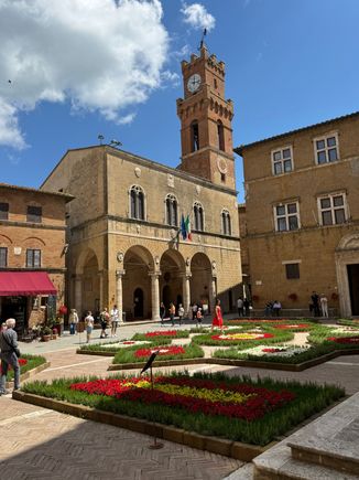 Piazza Pio II