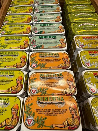 Portuguese sardines and mackerel at FRINSA