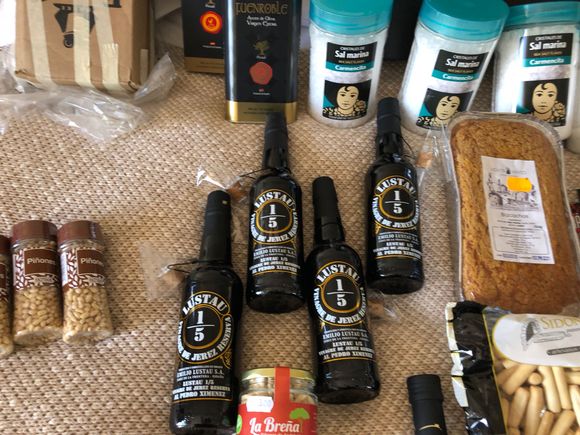 Closeup....no worries..tins of Fuenroble oil are here at top of page....along with flake salt from wholesale market in Chiclana