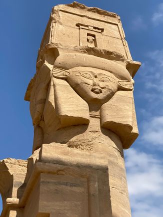 Hathor’s face on the column  