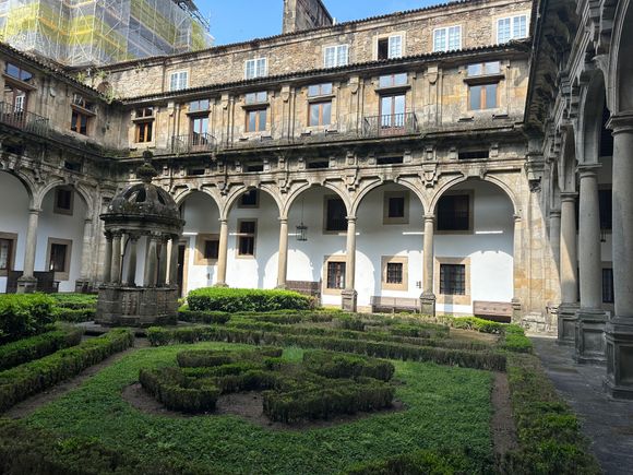 One of several interlinked courtyards inside the Parador of Santiago, built as a hospital for Pilgrims by King Fernando and Queen Isabela