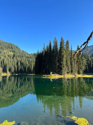 Lake at Island Lake Lodge