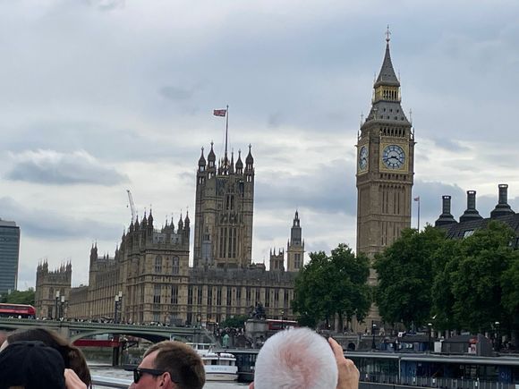 And the last shot of Elizabeth Tower with Parliament.  Also my last shot of London!  See you in Salisbuty