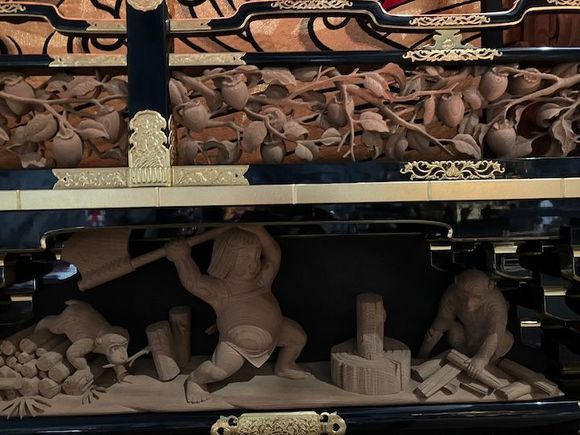 Matsuri no Mori - carving decoration on float