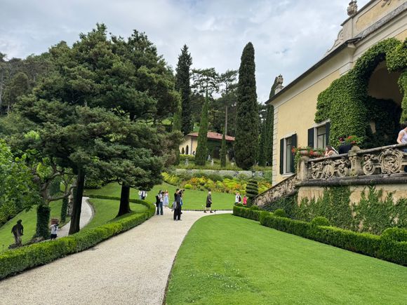 Lush and green grounds of Villa del Balbianello