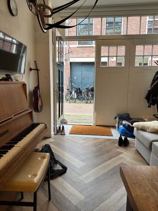 Toddler visit friendly door. Please send more to say hi! We sit outside on an outdoor patio facing our street all summer and I love the interaction with neighbors. 