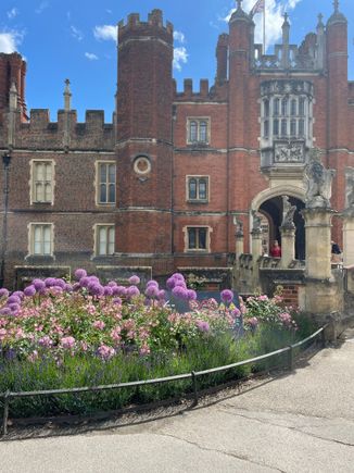 Percy!! You’re going to get me in trouble!! Here’s more pictures. Hampton Court, home to that rascal, Henry the Eighth. 