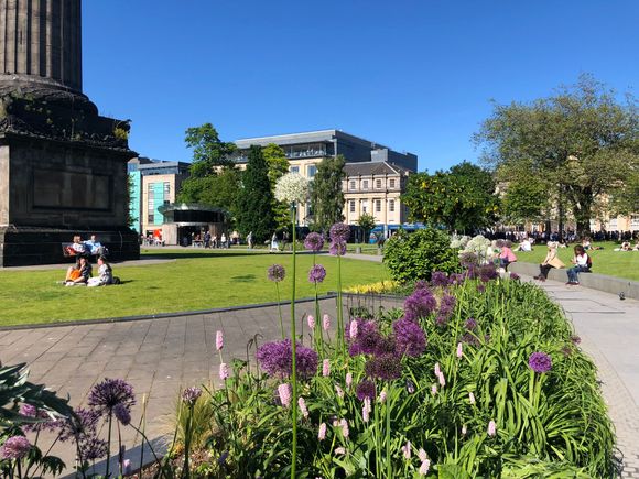 St. Andrews Square gardens