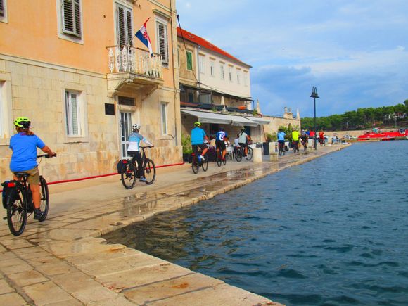 Bikers on the move.  We met some Americans who pulled up in a boat on the harbor and were on a bike and cruise trip